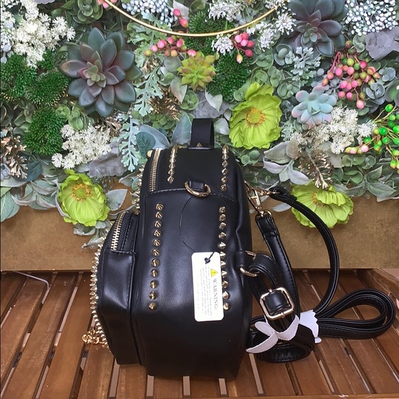 Studded Mini Bagpack with zipper - Picture 4 of 8